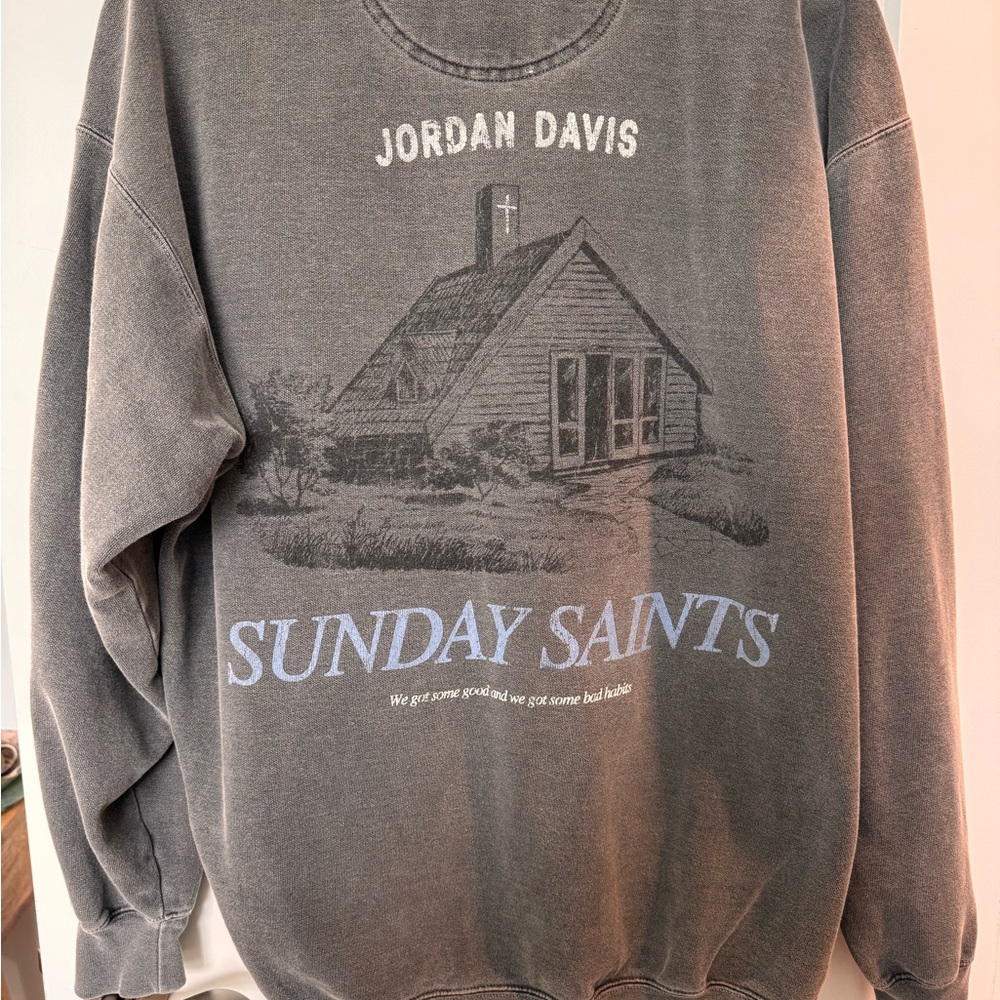 Jordan Davis tour sweatshirt